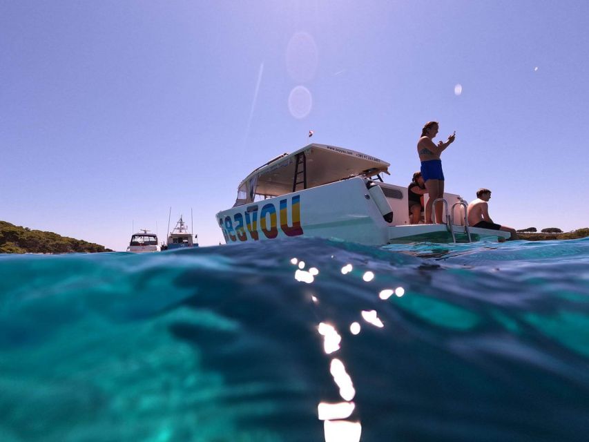 Split: Bisevo, Vis, and Hvar Boat Tour with Snorkel Stops - Should you book this Split boat tour to Bisevo, Vis, and Hvar?