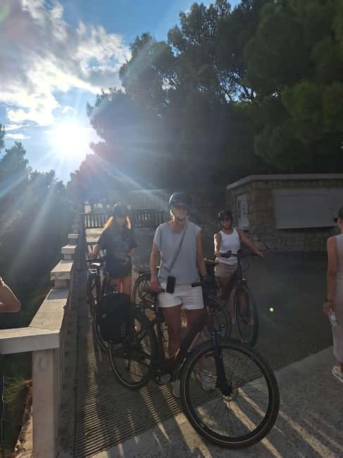 Split City & Marjan Park Electric Bike Tour - Starting at Plinarska Street: bikes, briefing, and the quick setup