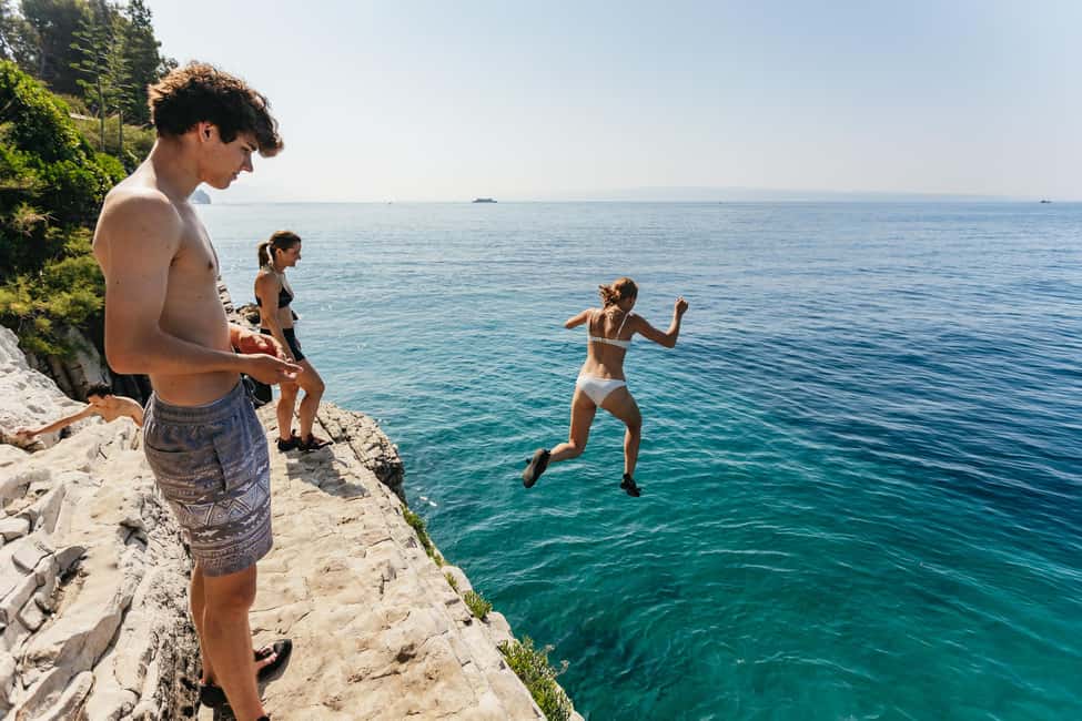 Split: Cliff Jumping & Deep Water Solo Tour - Deep Water Solo in Split: A Sea-First Climbing Style