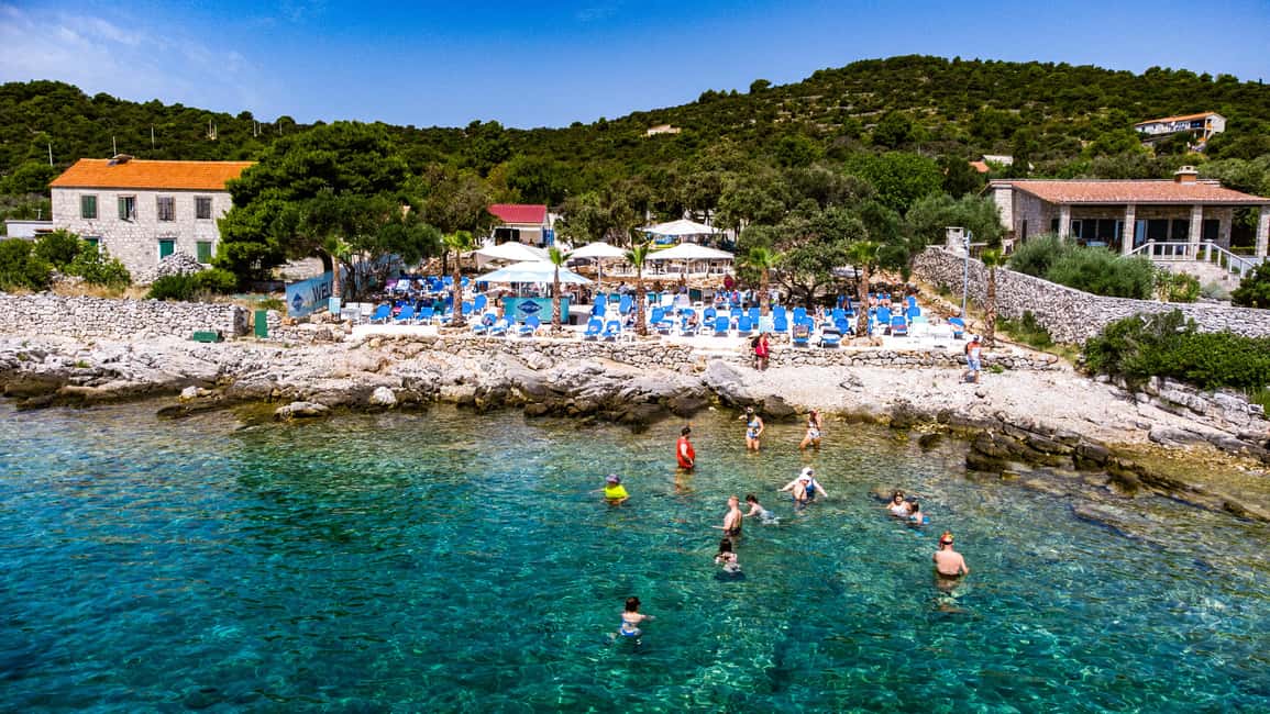 Split: Half-Day Blue Lagoon, Shipwreck, and Trogir Boat Tour - Meeting Gray Line on Split’s Riva and Getting Set for 5.5 Hours