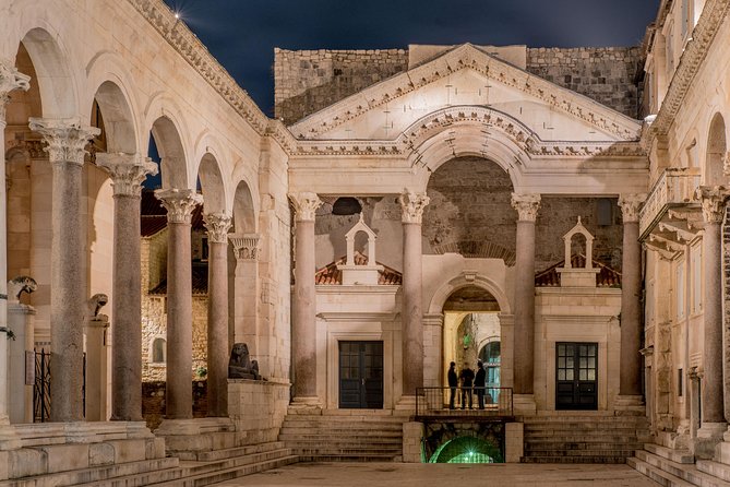 Split highlights – Evening walking tour - Golden Gate at 7:00 pm: the easiest entry to old Split