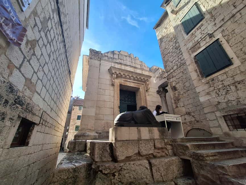 Split: History Walking Tour of the Old Town - Golden Gate and Đardin Park: Getting Oriented in 15 Minutes