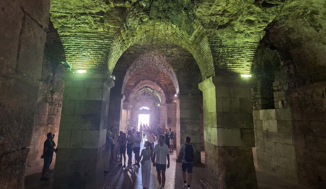 Split: History Walking Tour of the Old Town - Vestibule and People’s Square: Where Civics and Daily Life Meet