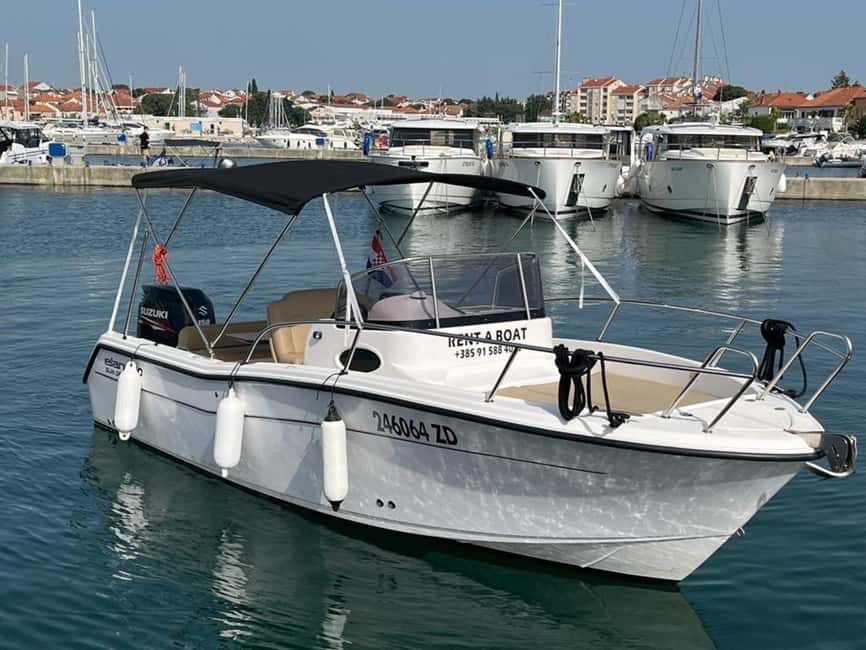 Split: Private Blue Lagoon 3 islands with speed boat - Private speedboat from Split: what the 9am start really means