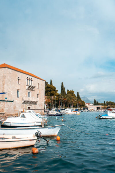 Split: Private tour to Salona, Vitturi castle and Trogir - Pickup from Split or Solin: private SUV logistics that actually help