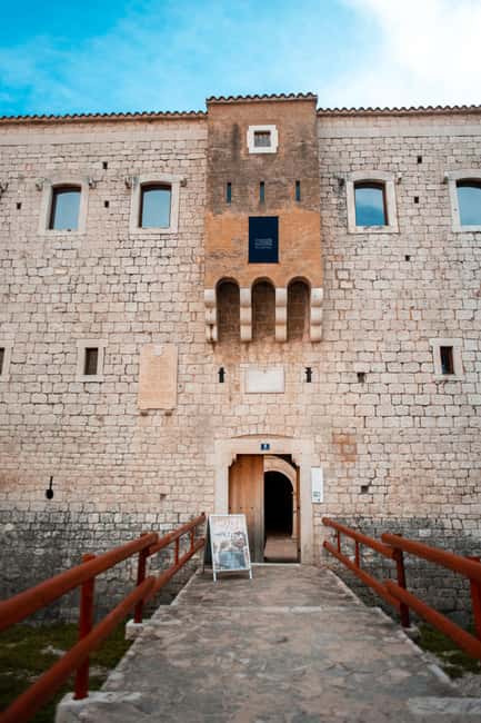 Split: Private tour to Salona, Vitturi castle and Trogir - Small practical tips to make the day feel easy