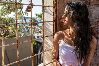 Split Private Tour with Professional Photos - Riva Harbor in Real Vacation Mode (Palm Trees Included)