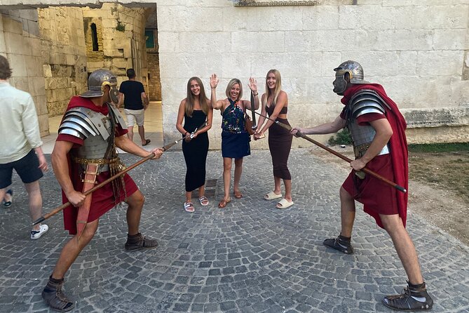Split Private Walking Tour for Families with kids from 5-17 years - Stop 6: Eastern (Silver) Gate—start of the east-west street