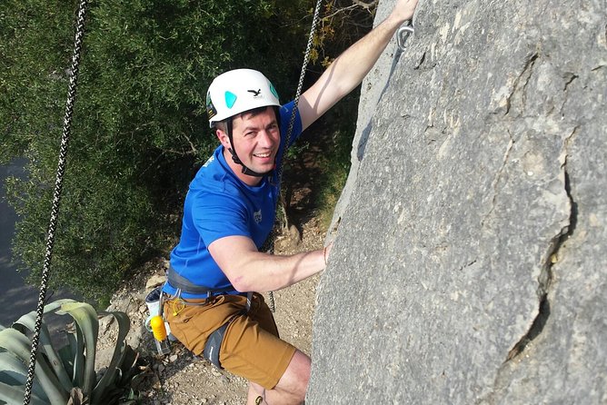 Split Rock Climbing Tour - Guides, gear, and safety: what’s really included matters