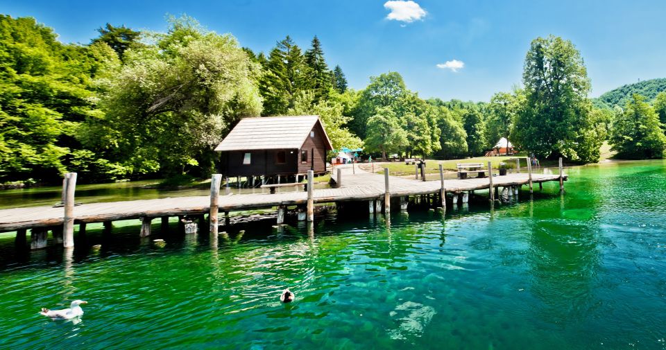 Split: Transfer to Zagreb with Plitvice Lakes Entry Tickets - FAQ