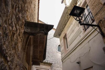Split: Trogir Open Top Bus Trip + Free Split Walking Tour - Finding the red open-top bus and getting oriented fast
