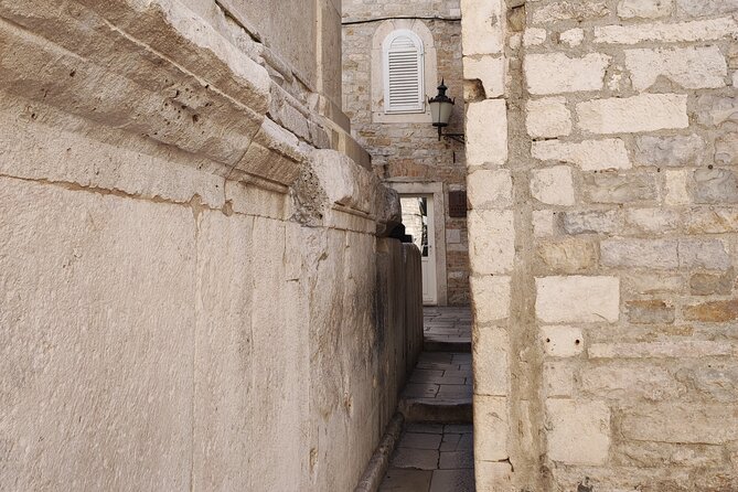 Split Walking Tour with a Licensed Local Guide - Meeting point and timing: simple, but don’t be late