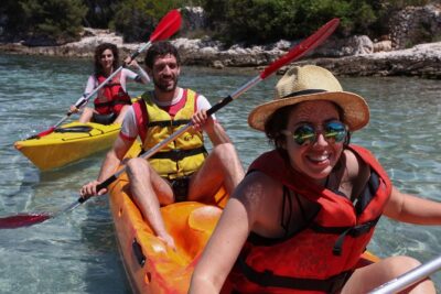 Supetar-Postira kayaking - The protected-bay pause and the Splitska story