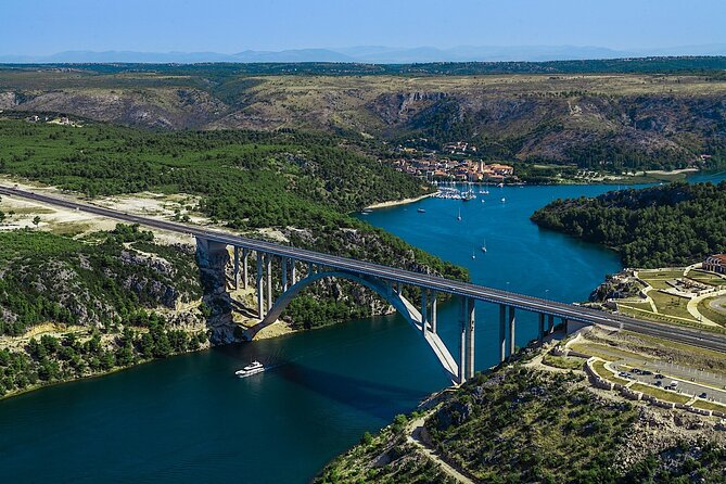 The Wonder of nature route - Panoramic Flight over Plitvice Lakes & Krka NP - Plitvice Lakes as the climax: why this park is a must from the air