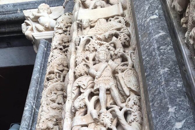 Trogir Old Town History and Monuments Private Guided Walking Tour - Trogir Promenade: a breather stop that keeps the walk pleasant