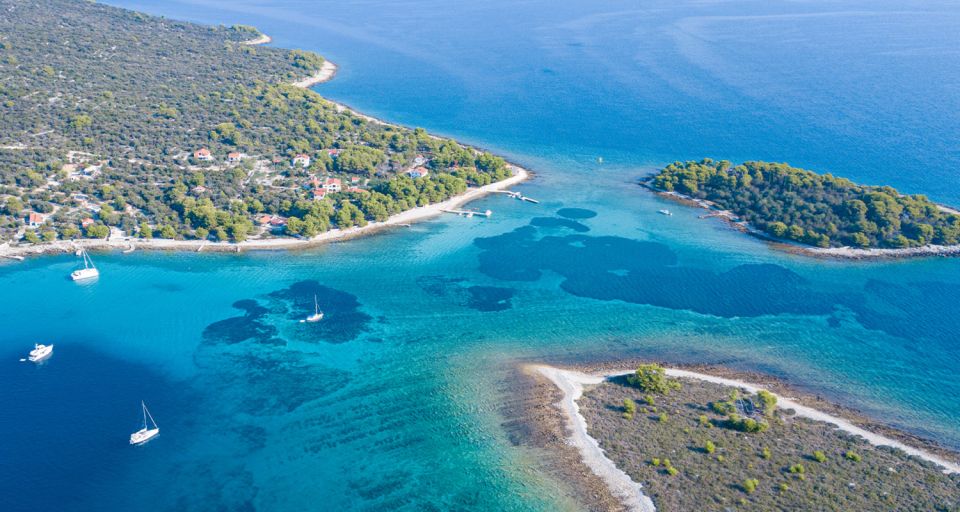 Trogir: White Lagoon, Maslinica & Blue Lagoon Speedboat Tour - The 8-Hour Speedboat Loop: how you get value for your $88