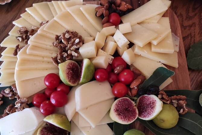 Zinfandel Wine Tasting & Storytelling with Dalmatian Food - Kaštela at 7pm: a wine tasting that fits a real Split evening