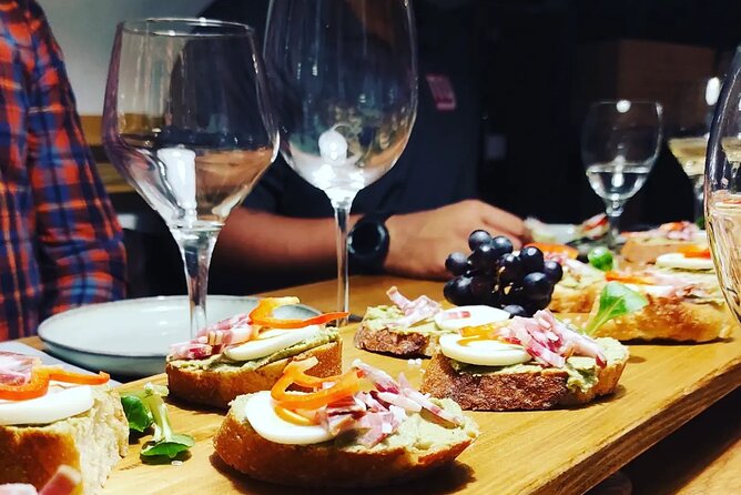 Zinfandel Wine Tasting & Storytelling with Dalmatian Food - The wine expert experience: what Danijel’s storytelling adds
